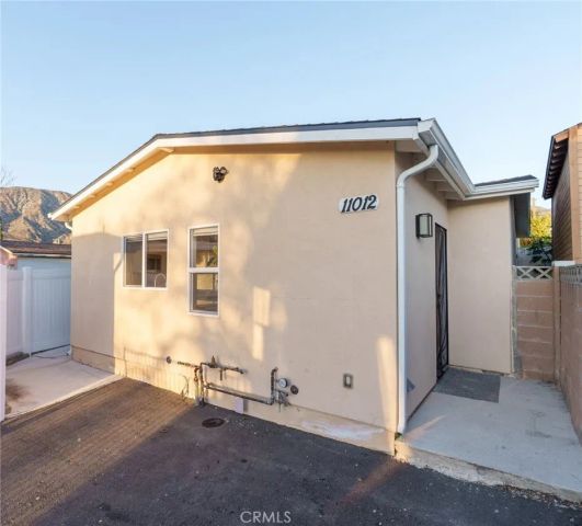 11012 Quill Avenue, Sunland, CA 91040