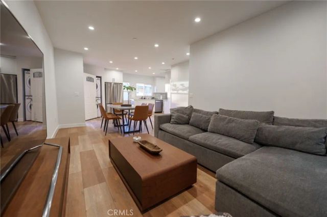 11012 Quill Avenue, Sunland, CA 91040