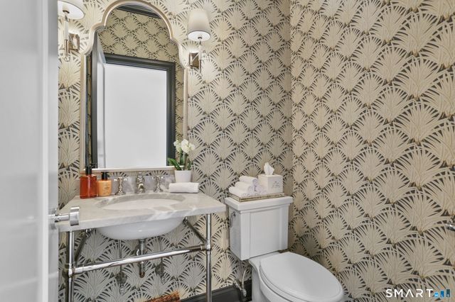 5 Shields Lane, Darien, CT 06820