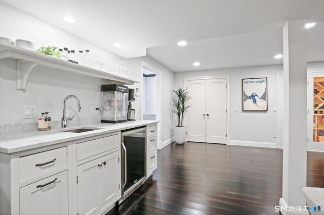 5 Shields Lane, Darien, CT 06820