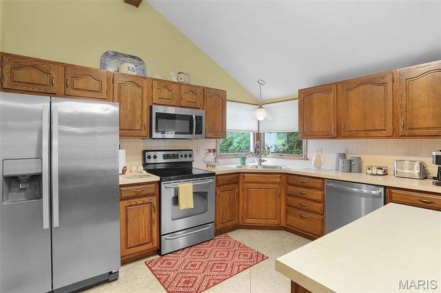 830 Whispering Meadows Drive, Manchester, MO 63021