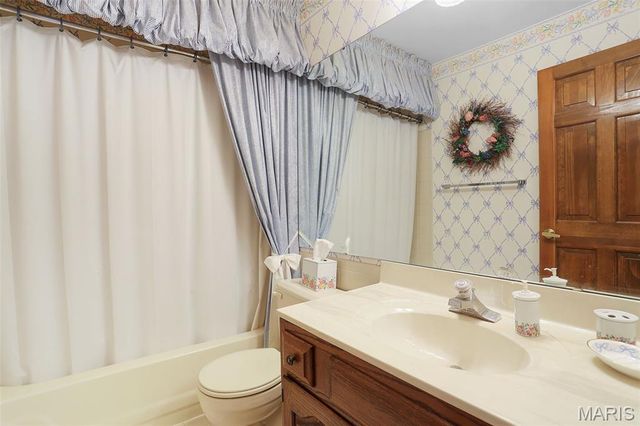 830 Whispering Meadows Drive, Manchester, MO 63021