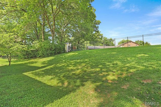 830 Whispering Meadows Drive, Manchester, MO 63021