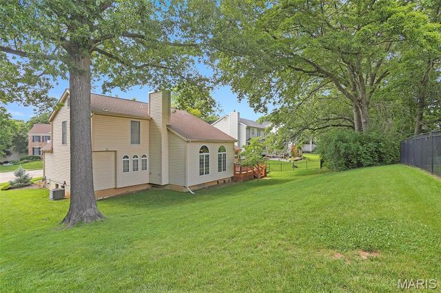 830 Whispering Meadows Drive, Manchester, MO 63021