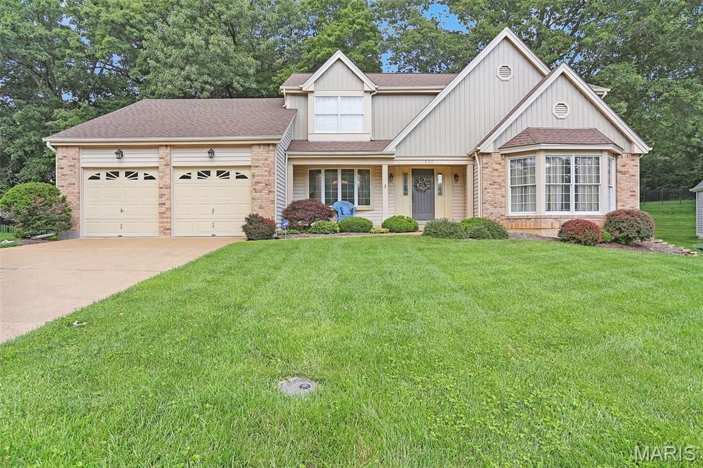 830 Whispering Meadows Drive, Manchester, MO 63021
