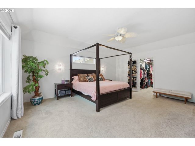 12404 Se BLAINE Dr, Clackamas, OR 97015