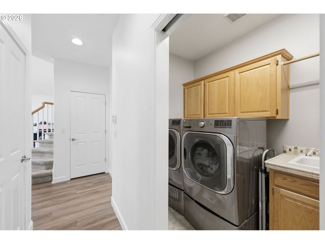 12404 Se BLAINE Dr, Clackamas, OR 97015
