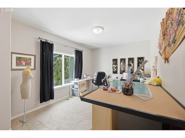 12404 Se BLAINE Dr, Clackamas, OR 97015