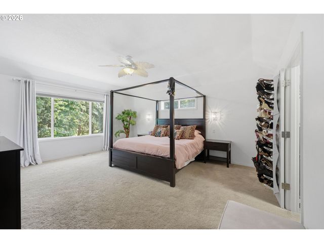 12404 Se BLAINE Dr, Clackamas, OR 97015