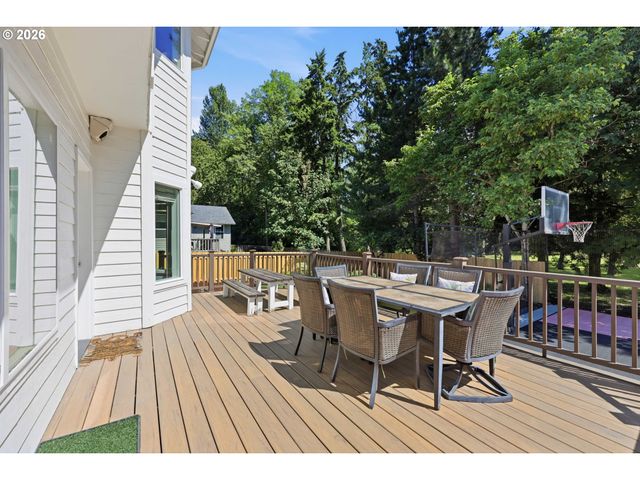 12404 Se BLAINE Dr, Clackamas, OR 97015