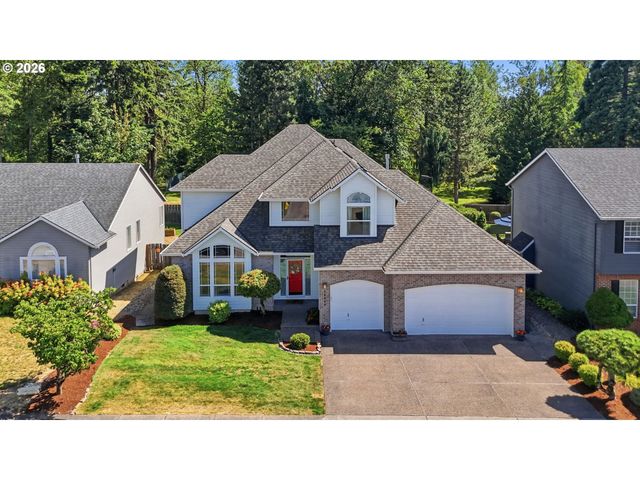 12404 Se BLAINE Dr, Clackamas, OR 97015
