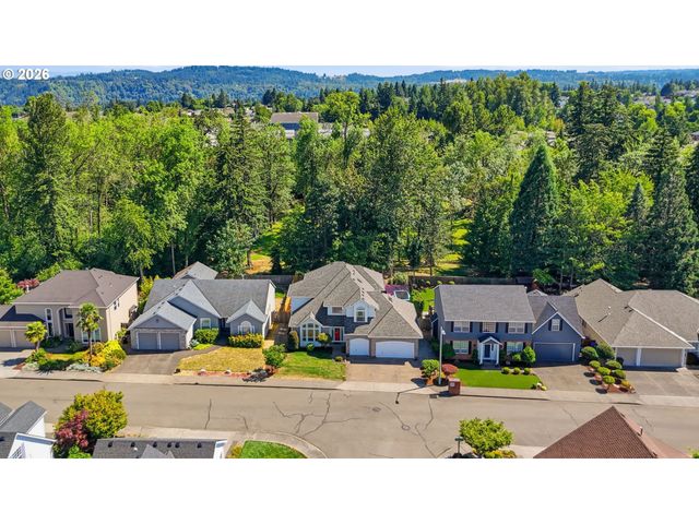 12404 Se BLAINE Dr, Clackamas, OR 97015