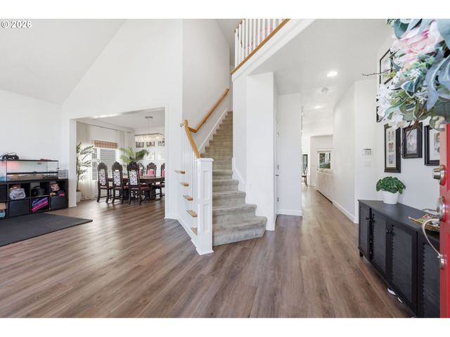 12404 Se BLAINE Dr, Clackamas, OR 97015