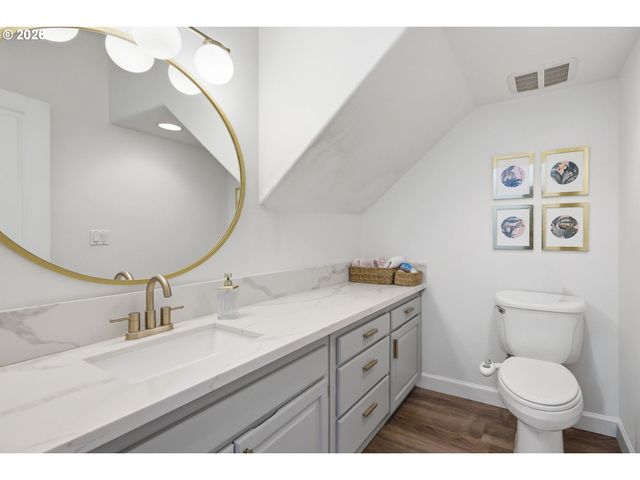 12404 Se BLAINE Dr, Clackamas, OR 97015