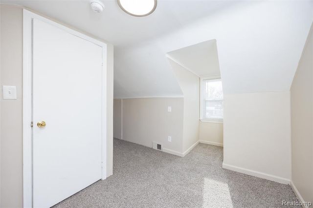 19490 Goldwin Street, Southfield, MI 48075