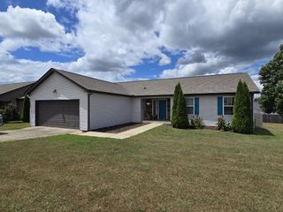 1980 Normandy Dr, Columbia, TN 38401