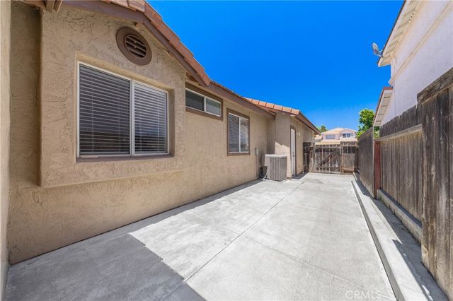 44539 Lauriano, Temecula, CA 92592