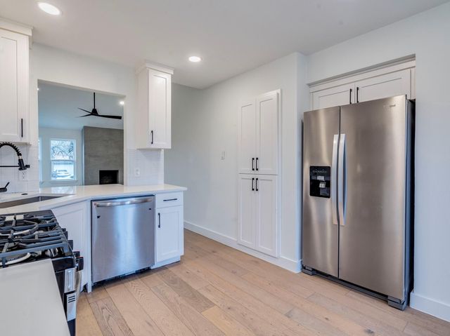 10506 Little Pebble DR A, Austin, TX 78758