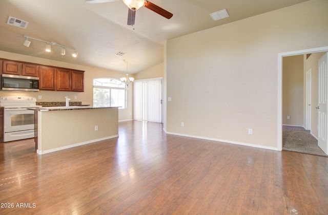 2725 E Mine Creek Road 1223, Phoenix, AZ 85024