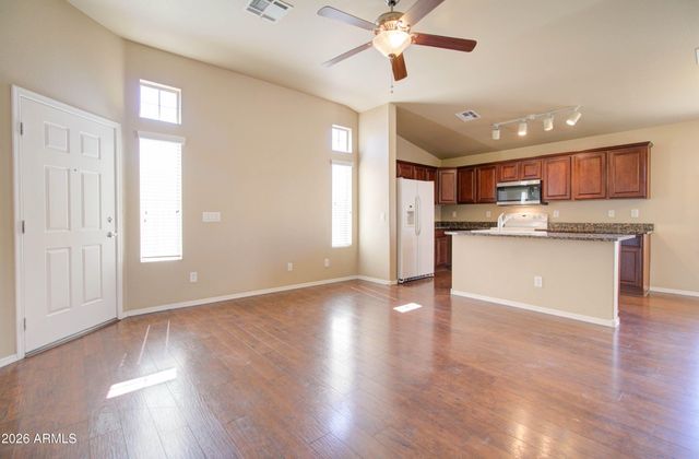 2725 E Mine Creek Road 1223, Phoenix, AZ 85024