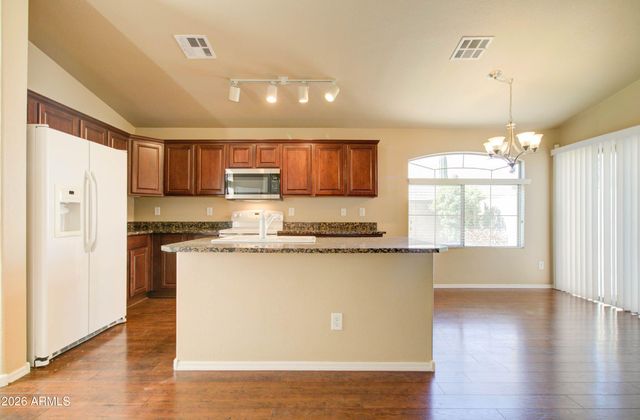 2725 E Mine Creek Road 1223, Phoenix, AZ 85024