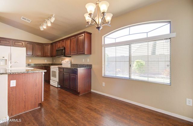 2725 E Mine Creek Road 1223, Phoenix, AZ 85024
