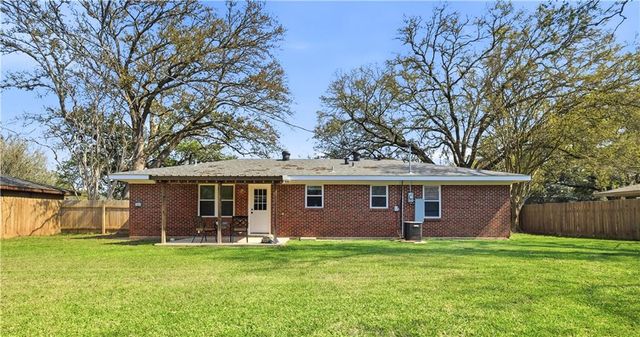 5636 W CIRCLE Drive, Alexandria, LA 71301