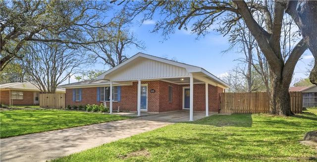 5636 W CIRCLE Drive, Alexandria, LA 71301