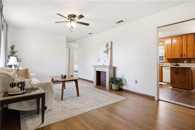 5636 W CIRCLE Drive, Alexandria, LA 71301