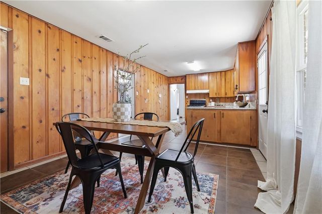 5636 W CIRCLE Drive, Alexandria, LA 71301