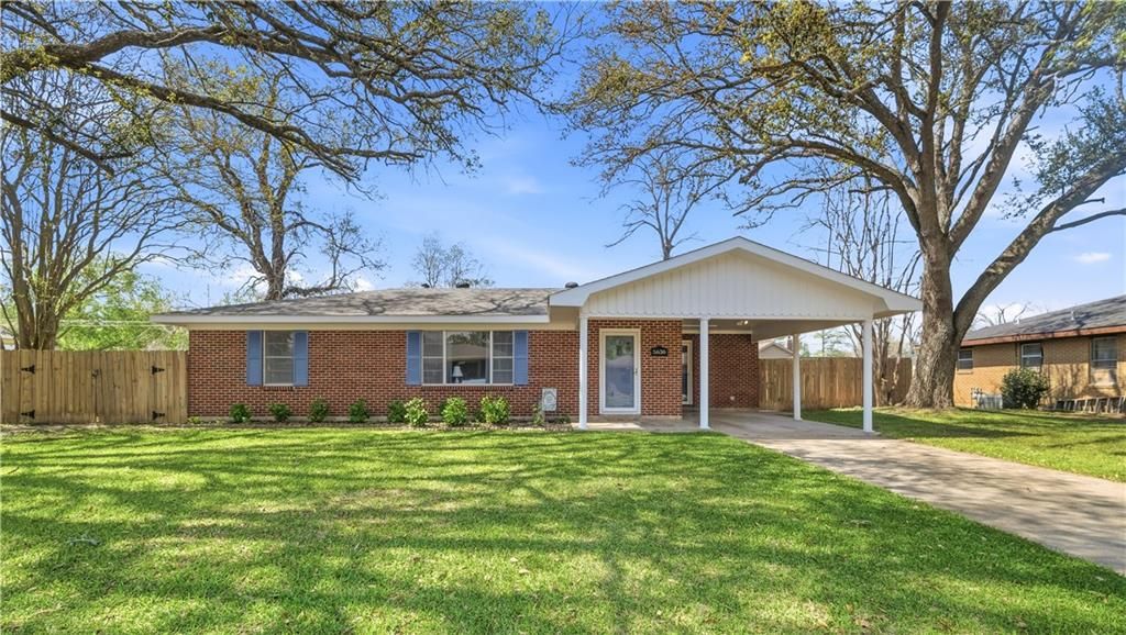 5636 W CIRCLE Drive, Alexandria, LA 71301