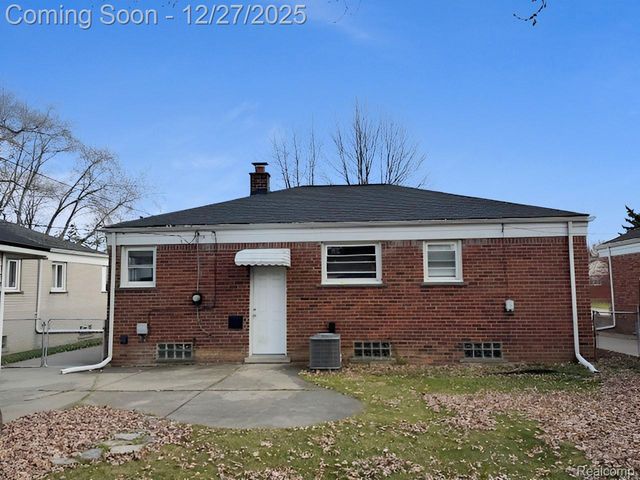 26531 Grant Street, St. Clair Shores, MI 48081