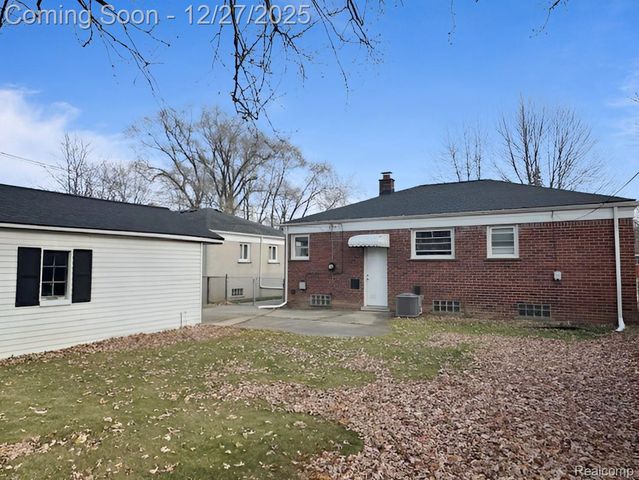 26531 Grant Street, St. Clair Shores, MI 48081