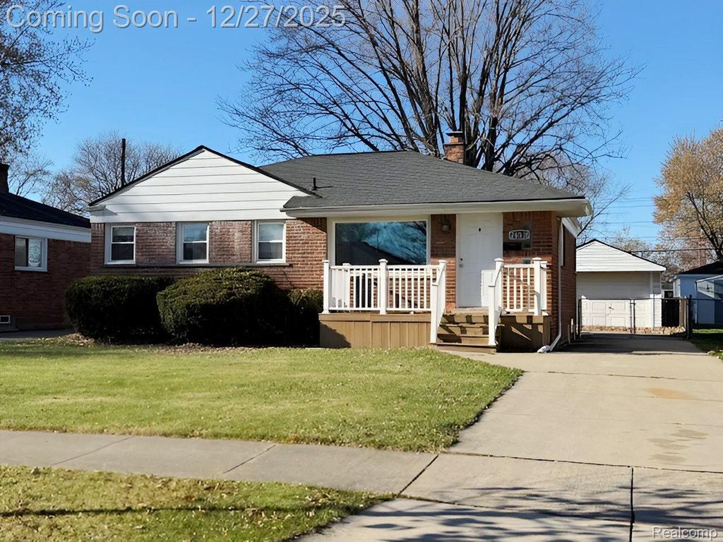 26531 Grant Street, St. Clair Shores, MI 48081