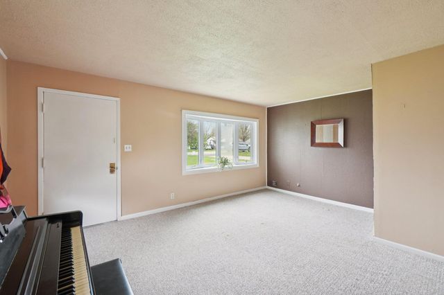 21510 Ulrich Street, Clinton Township, MI 48036