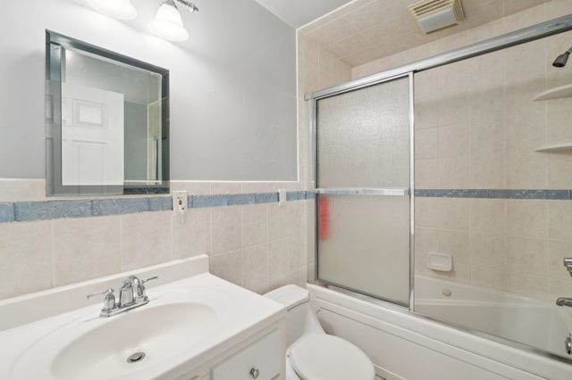 21510 Ulrich Street, Clinton Township, MI 48036