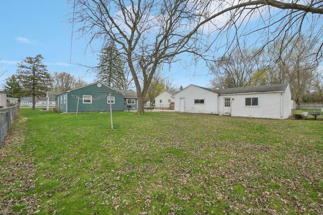 21510 Ulrich Street, Clinton Township, MI 48036