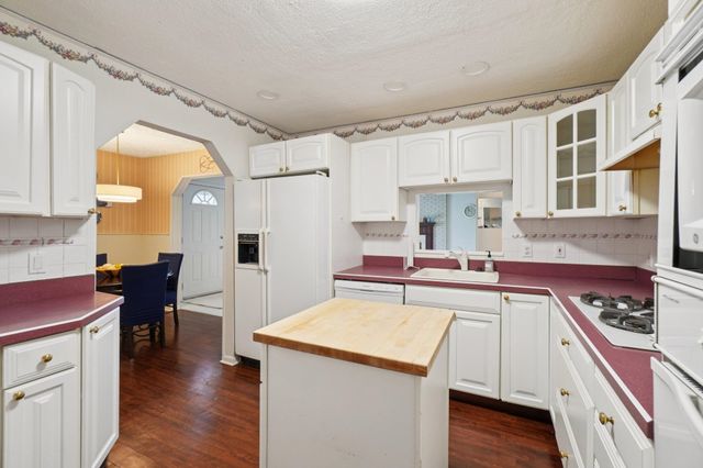 21510 Ulrich Street, Clinton Township, MI 48036