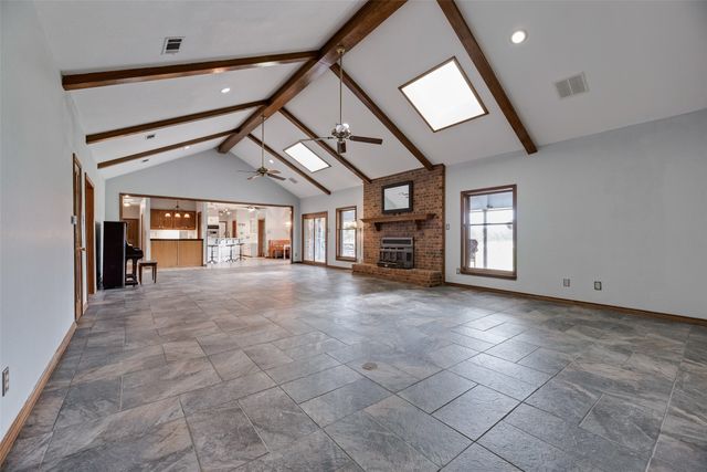 1040 County Road 3505, Quinlan, TX 75474
