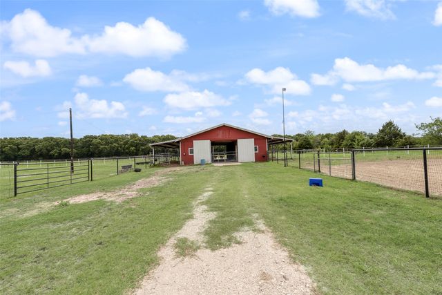 1040 County Road 3505, Quinlan, TX 75474