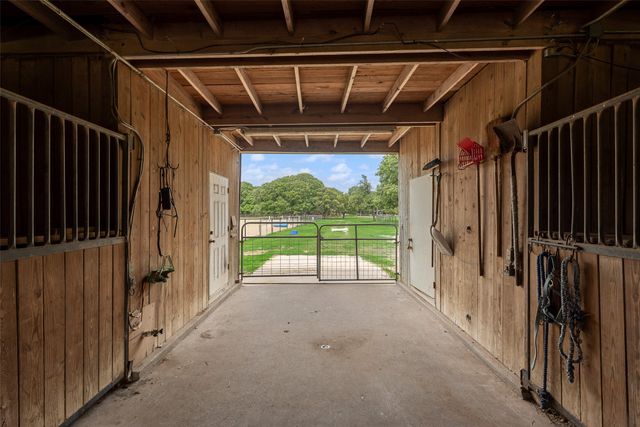 1040 County Road 3505, Quinlan, TX 75474