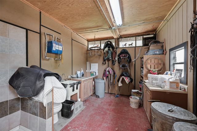 1040 County Road 3505, Quinlan, TX 75474