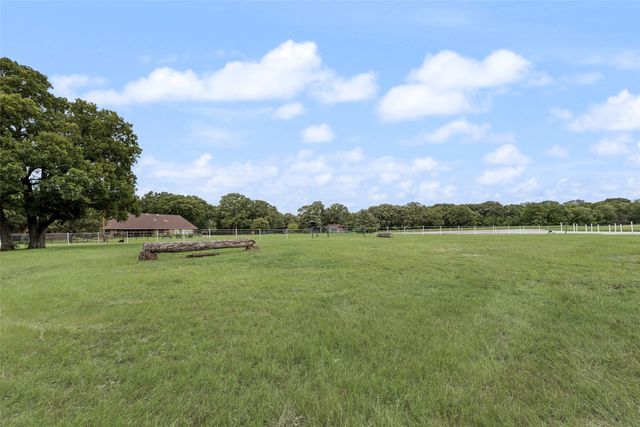1040 County Road 3505, Quinlan, TX 75474