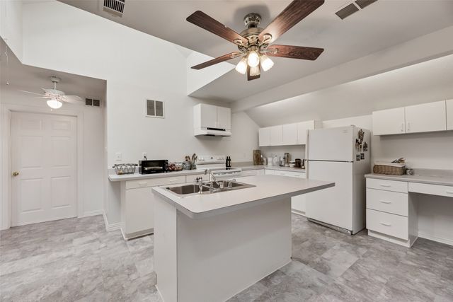 1040 County Road 3505, Quinlan, TX 75474