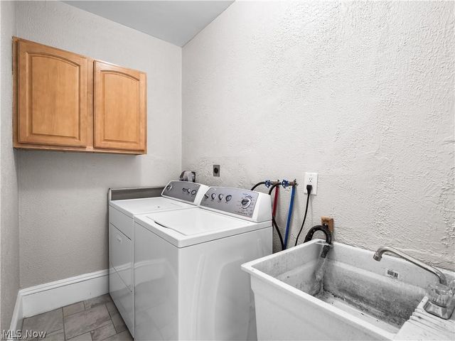 6110 W Clinton Avenue 2, Cleveland, OH 44102