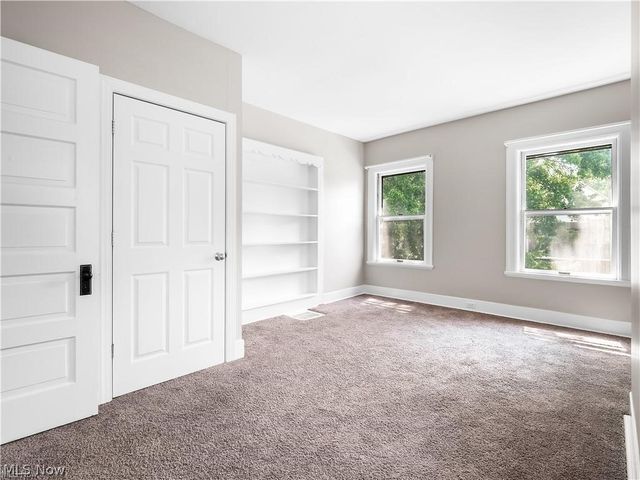 6110 W Clinton Avenue 2, Cleveland, OH 44102