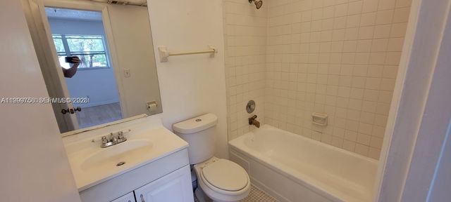 7910 N Colony Cir N 204, Tamarac, FL 33321