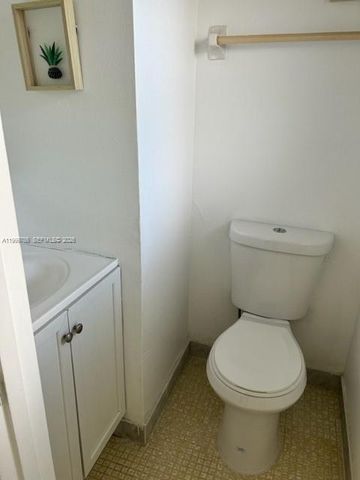 7910 N Colony Cir N 204, Tamarac, FL 33321