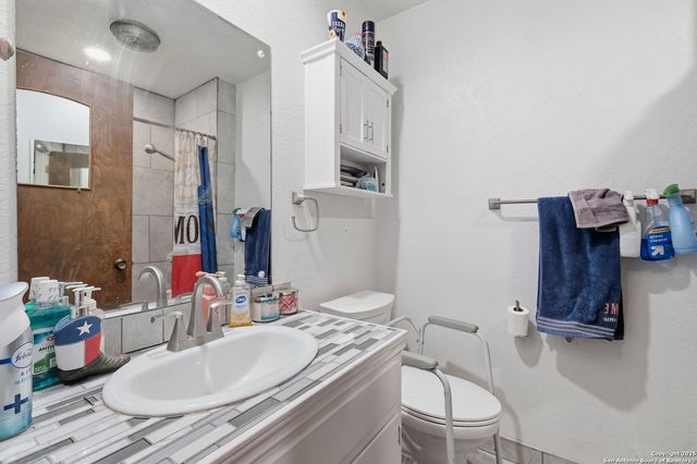 6810 twinspur, Leon Valley, TX 78238