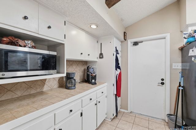 6810 twinspur, Leon Valley, TX 78238